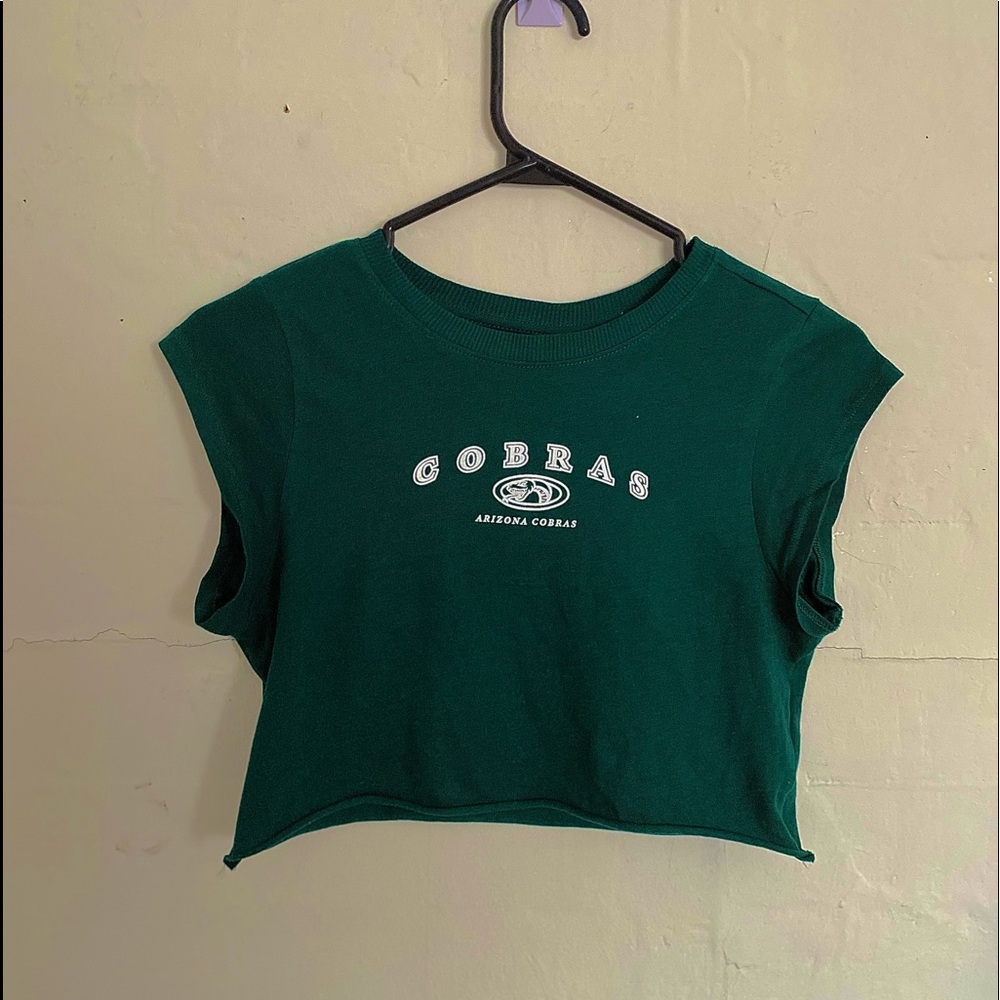 Woman’s Cropped Tee Shirt